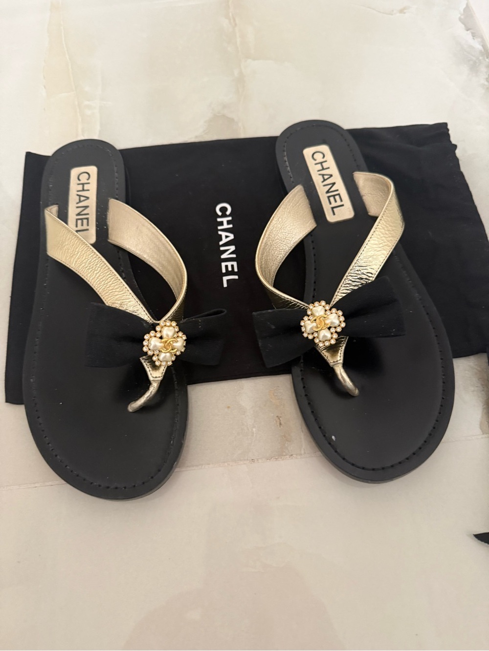 Chanel Black & Gold Bow Thong Sandals sz 39